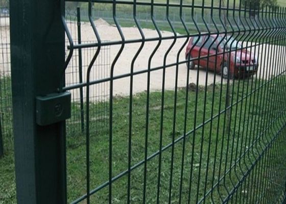 Cina Taman Logam Melengkung Mesh Fencing Powder Sprayed Bending Dark Green Wire Fence pemasok