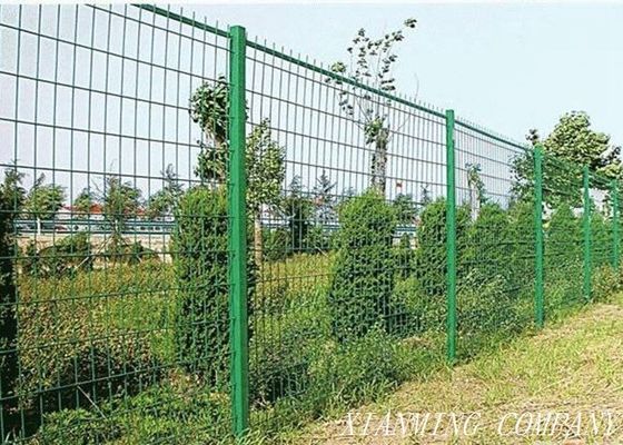 Cina Flexible Welded Pvc Coated Wire Mesh Untuk Perlindungan Farm / Grassland pemasok